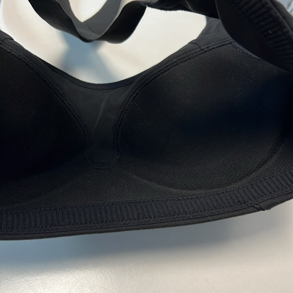 Victoria's Secret's Sport bra - Picture 9 of 9
